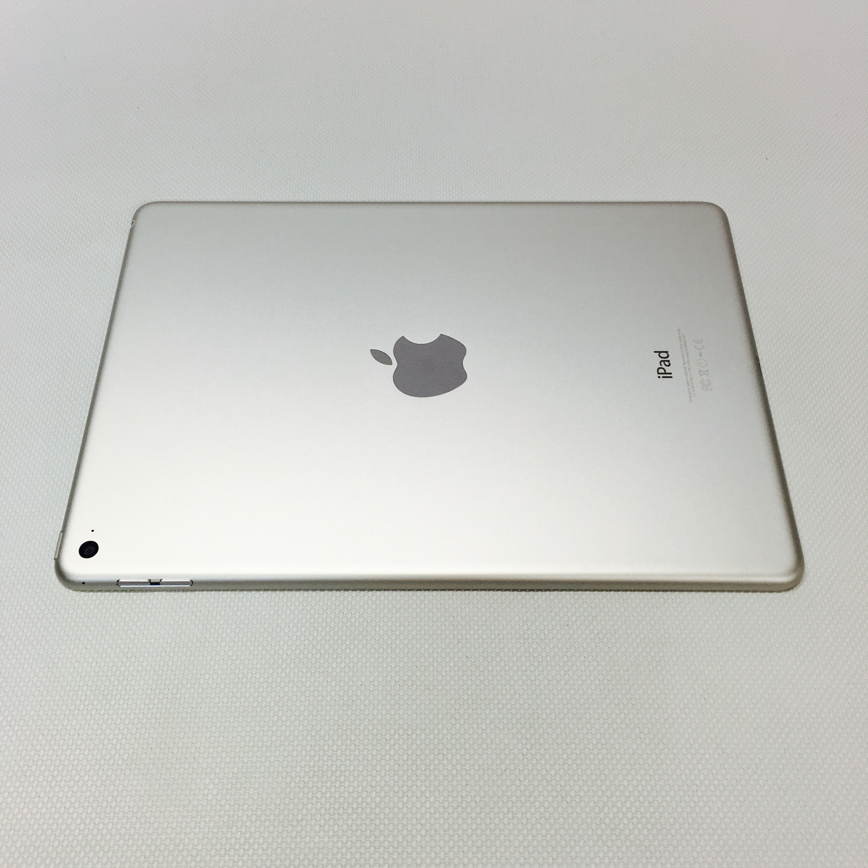 Fully Refurbished iPad Air 2 Silver 16GB WiFi 16GB / SILVER - mResell