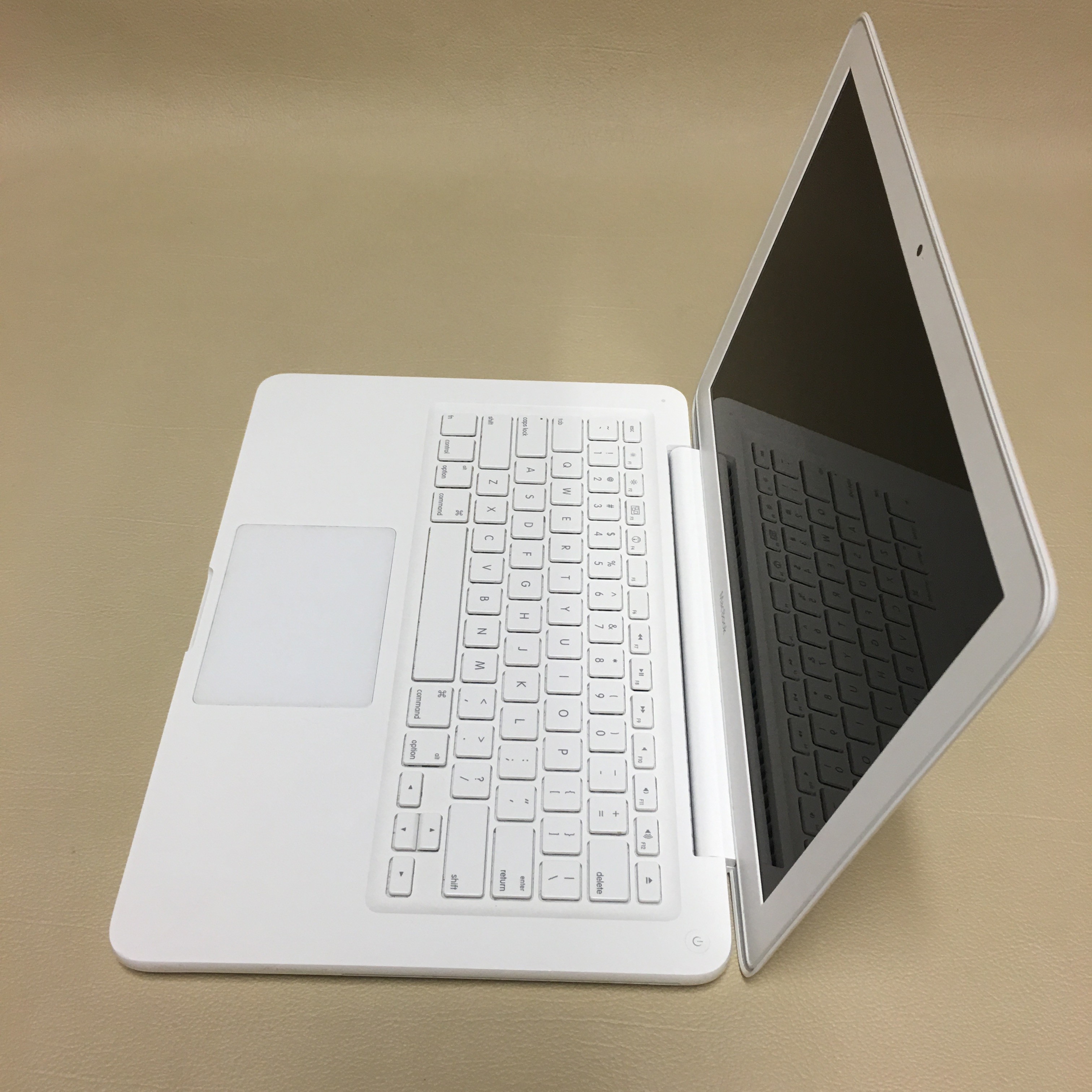 macbook intel core 2 duo 2.4 ghz