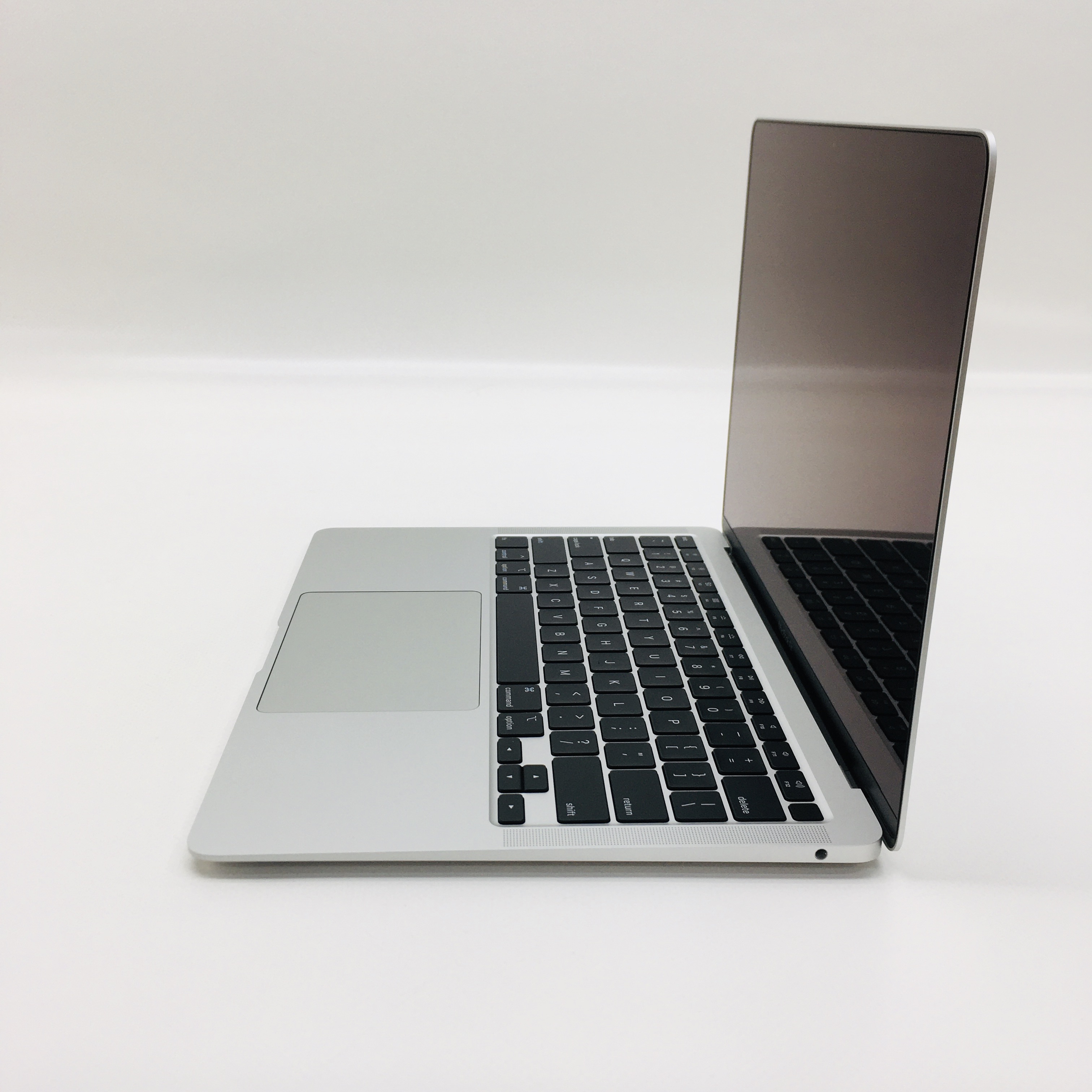 apple macbook air refurbished 2020