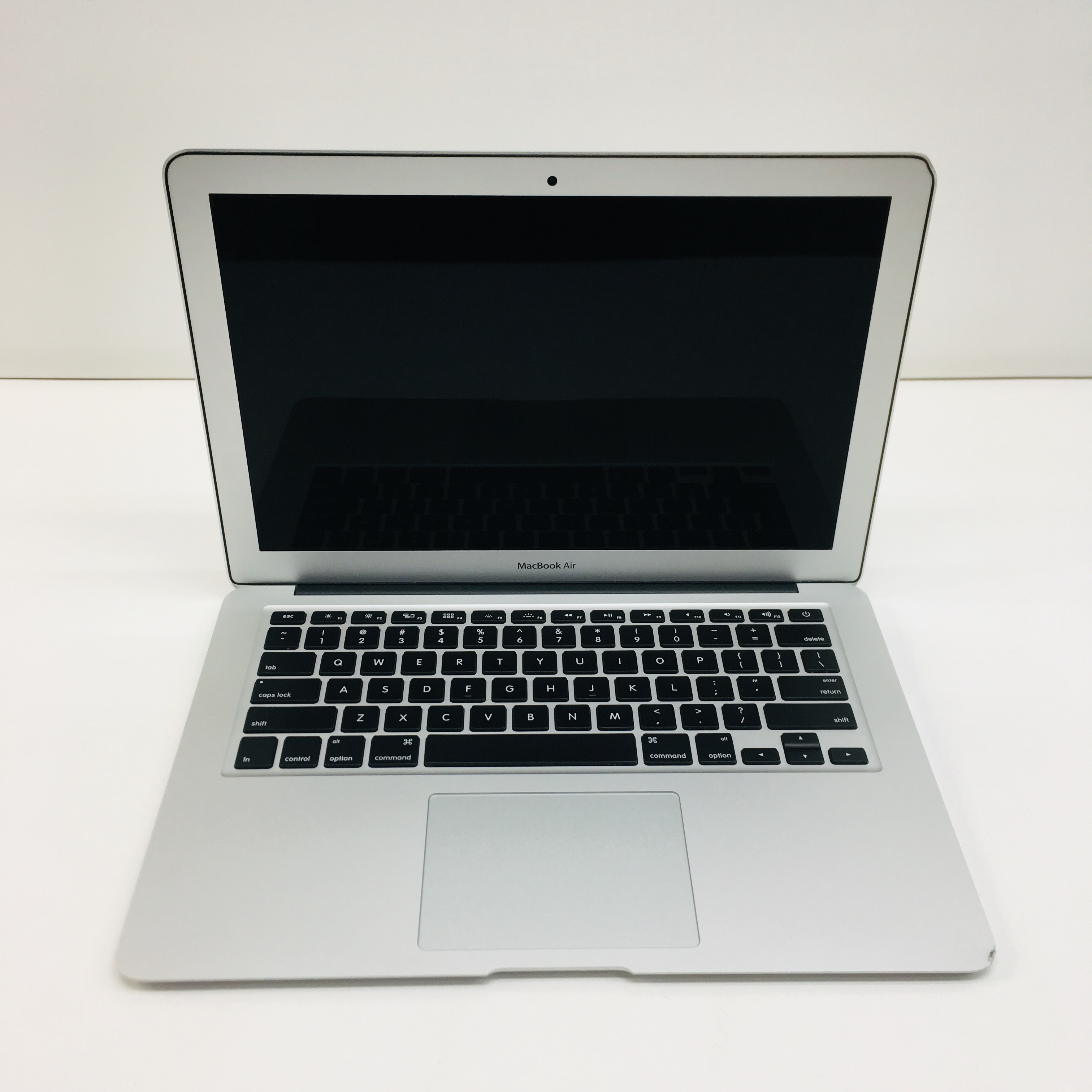 Apple macbook air 11 mid. MACBOOK Air (11-inch, early 2015). Макбук Эйр 11 2015. MACBOOK Air 2015 i5. MACBOOK Air 13 early 2015.