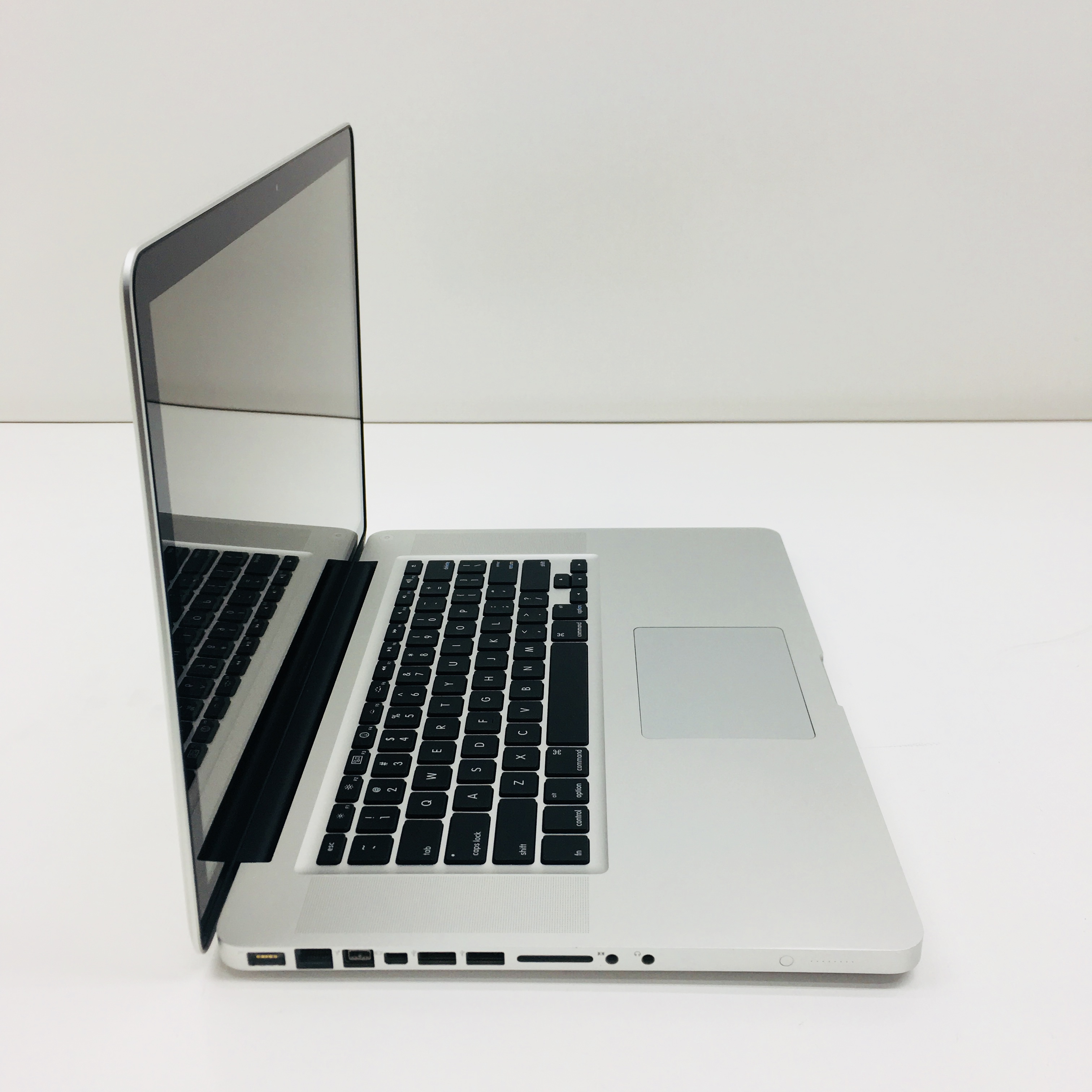 refurbished macbook pro i7