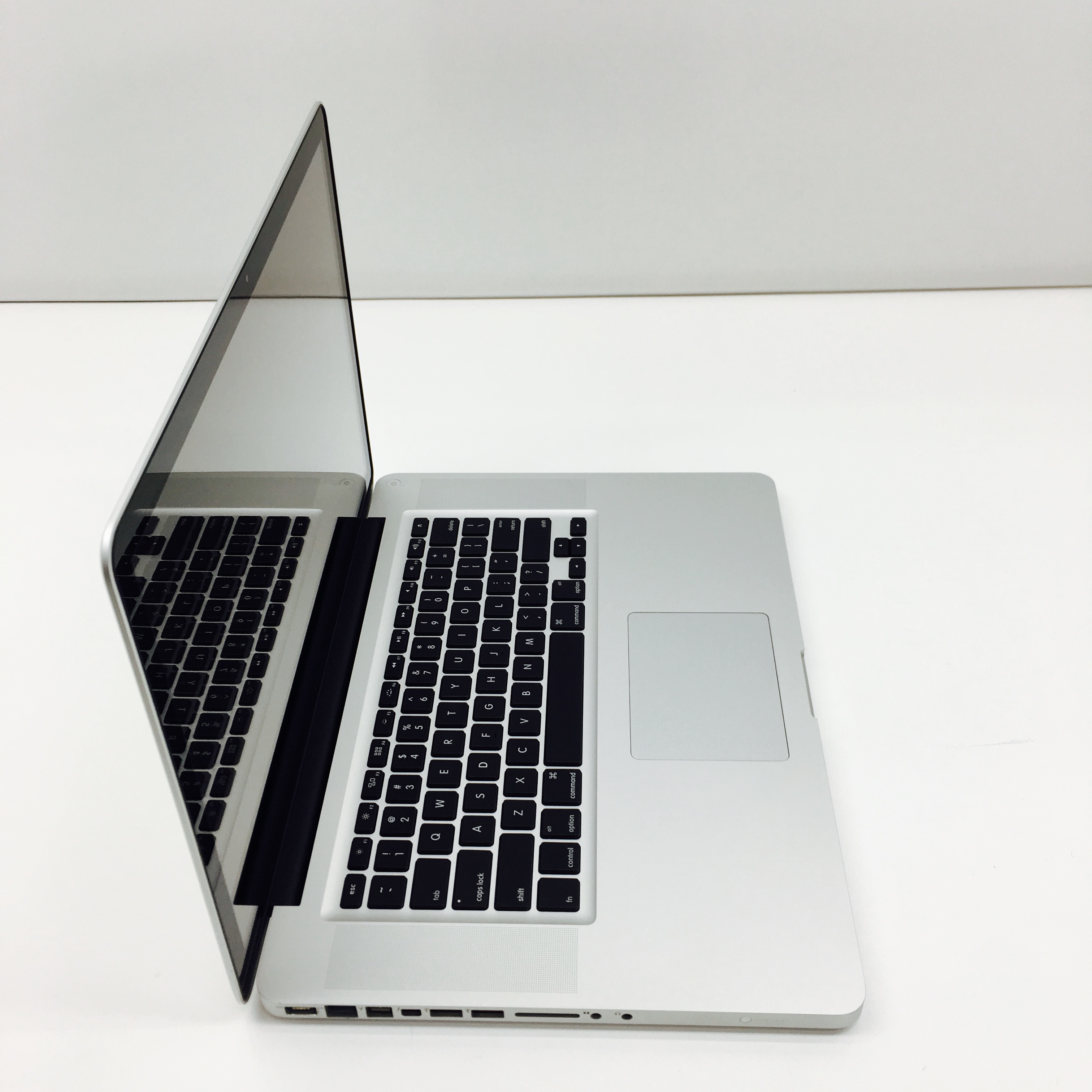 buying refurbished macbook pro i7