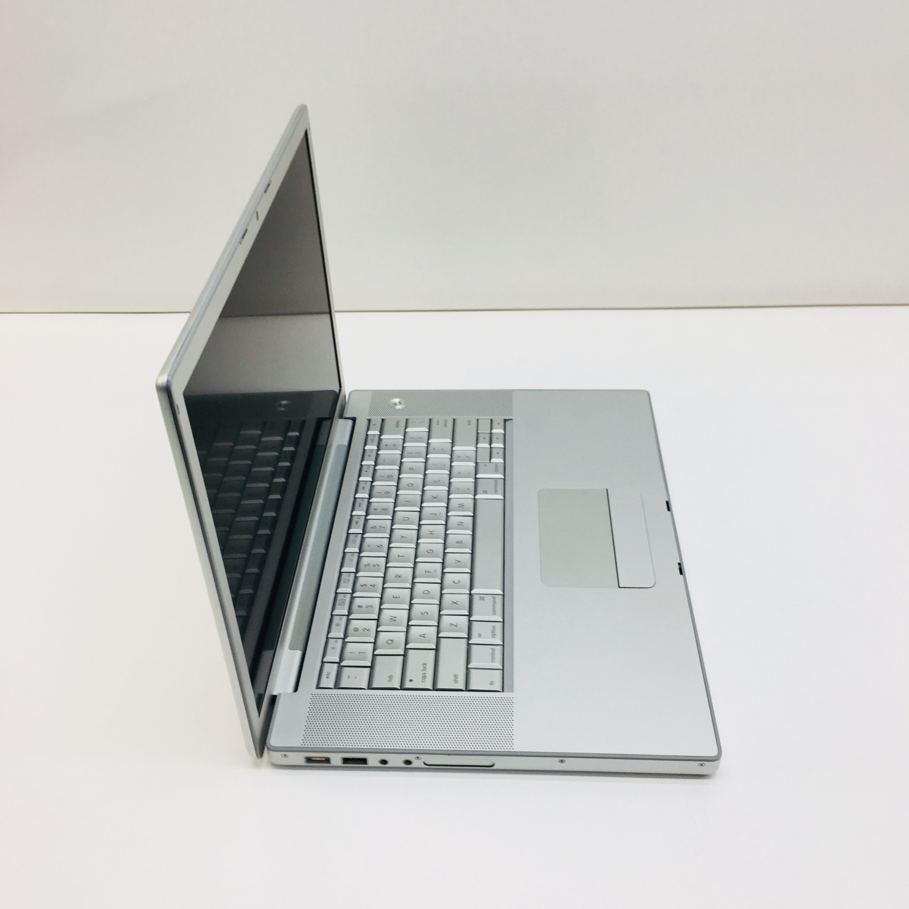 refurbished macbook pro 15